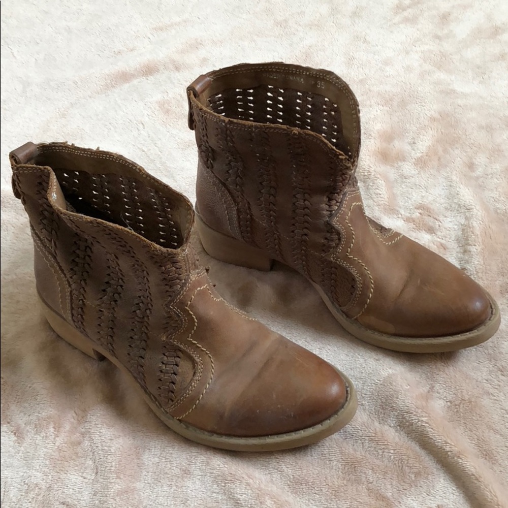 Fabbrica Morichetti leather booties women’s 35